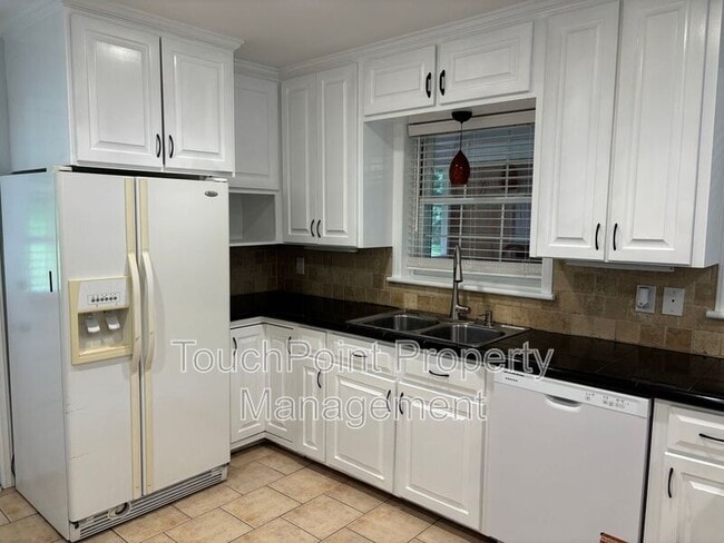 Foto del edificio - 6515 Randy Dr
