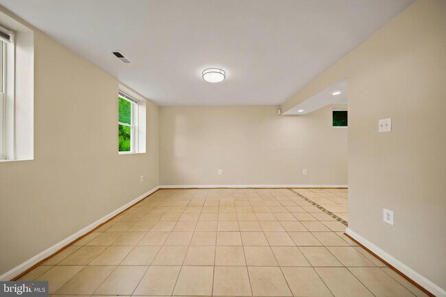 Foto del edificio - 4656 Evansdale Rd