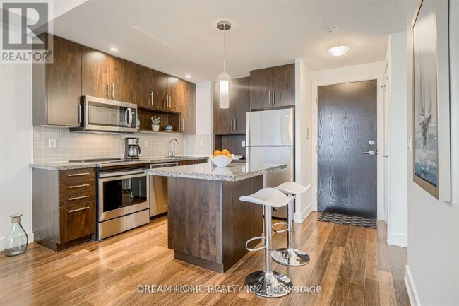 Photo du bâtiment - 120 Homewood Ave