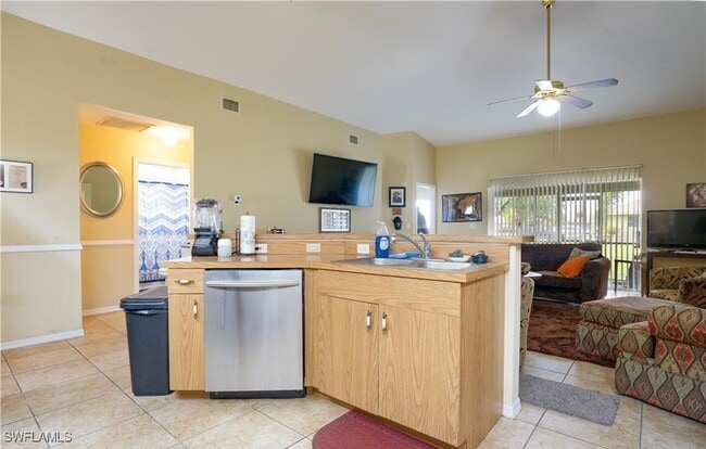 Foto del edificio - 4414 SW 7th Pl