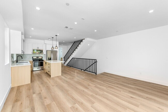 Foto del edificio - 4337 Dixie Canyon Ave