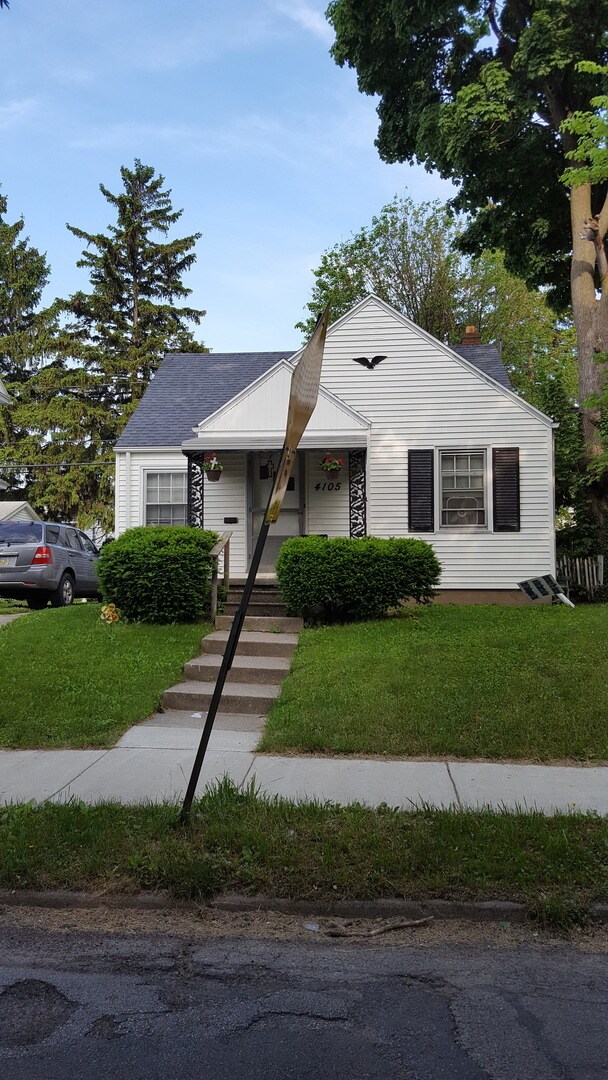 Foto del edificio - nice 2 bedroom house ready for move in ASAP.