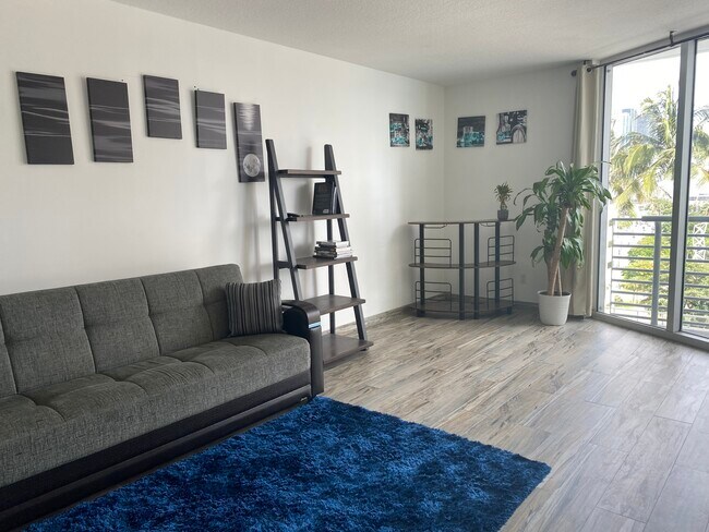 Living room - 325 S Biscayne Blvd