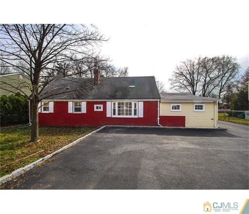 Building Photo - 2021 Oak Tree Rd