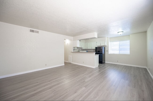 Building Photo - 5336 Mancos Ct