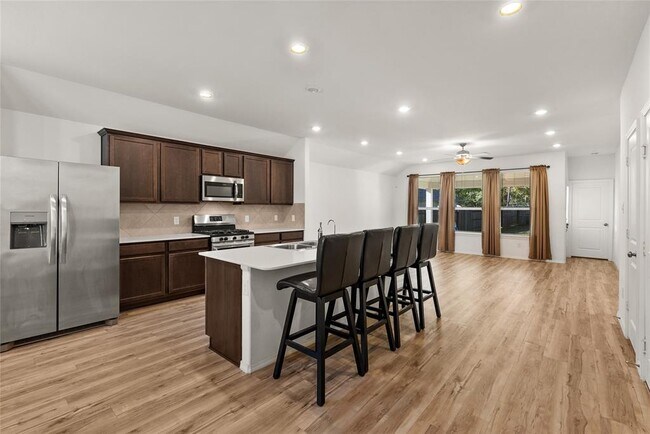 Building Photo - 16117 Long Boat Ct