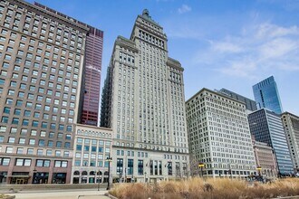 Building Photo - 310 S Michigan Ave