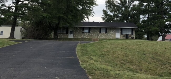 Building Photo - 3261 Blake Rd