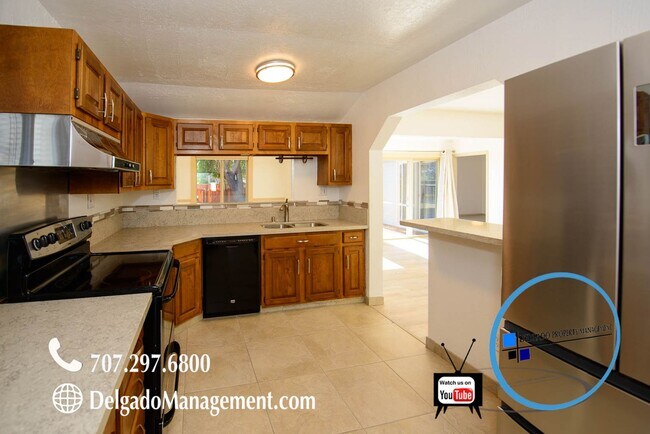 Foto del edificio - Gorgeous, newly remodeled home located nea...