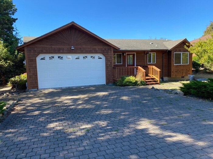 Primary Photo - Very Nice 2 Bedroom in Waldport