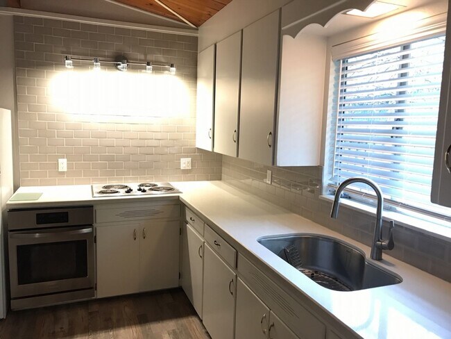 Foto del edificio - 515-517 K Street