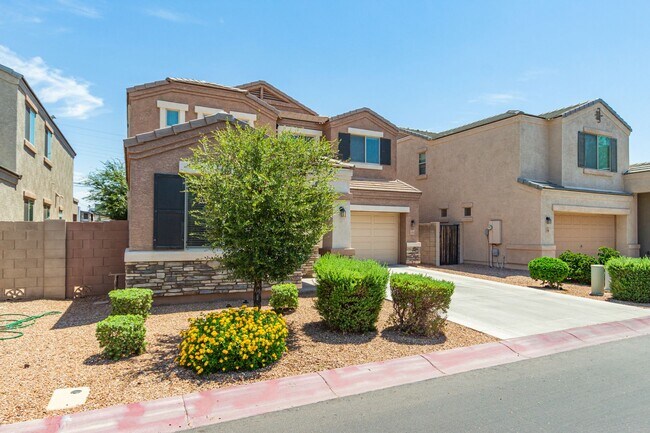 Building Photo - STUNNING 2 story home in Mesa! Plenty of s...