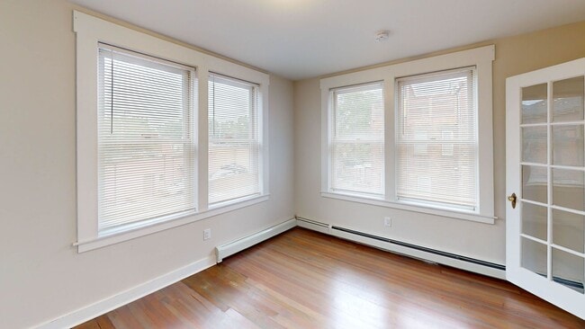 Building Photo - Wooster Sq 2-Bedroom with W/D & Parking