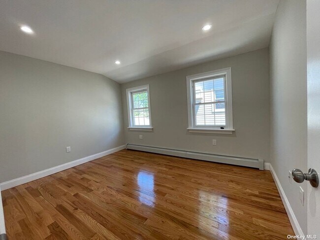 Foto del edificio - 205-15 100th Ave