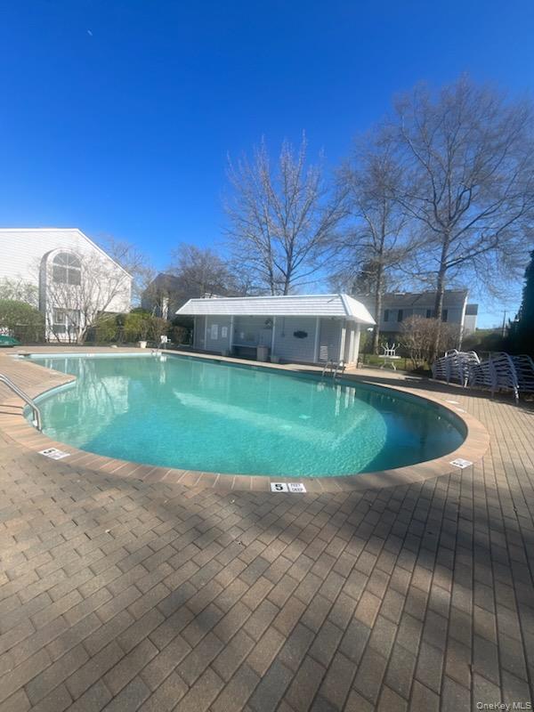 Foto del edificio - 220 Montauk Hwy