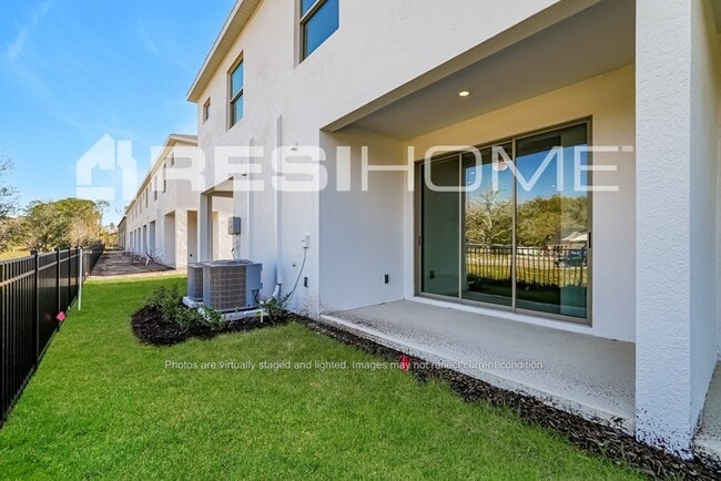 Foto del edificio - 28479 Wave Crst Pl