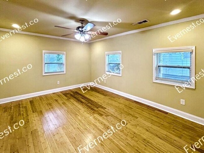 Foto del edificio - 748 Antone St NW