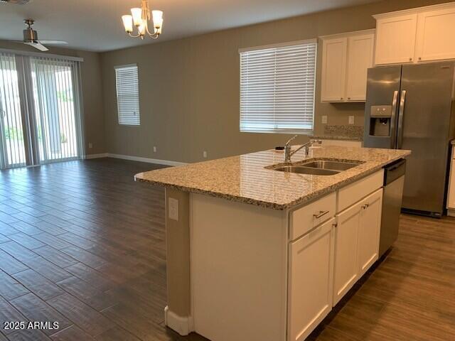 Foto del edificio - 41342 W Jenna Ln