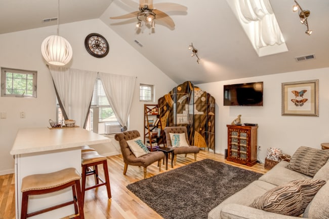 Foto del edificio - 1804 W Cucharras St