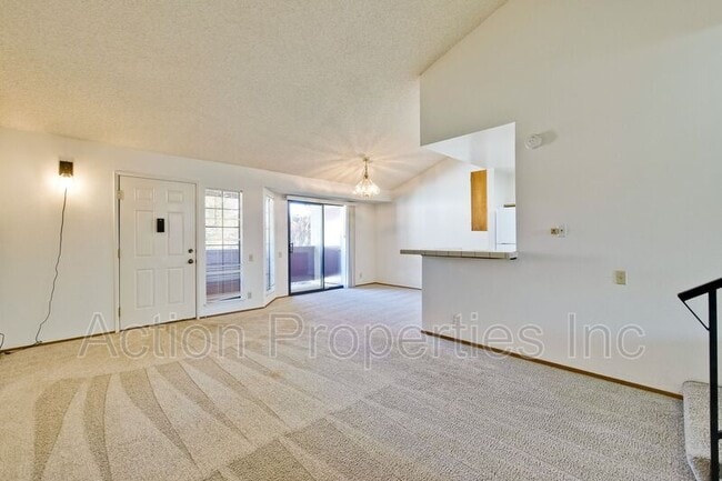 Building Photo - 479 Costa Mesa Terrace