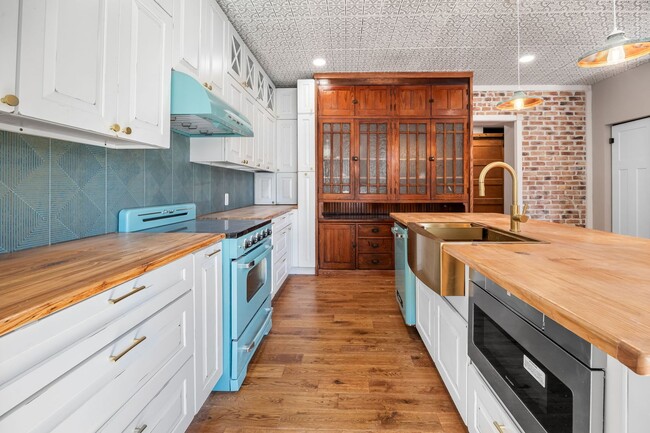 Building Photo - Thiel on 9th