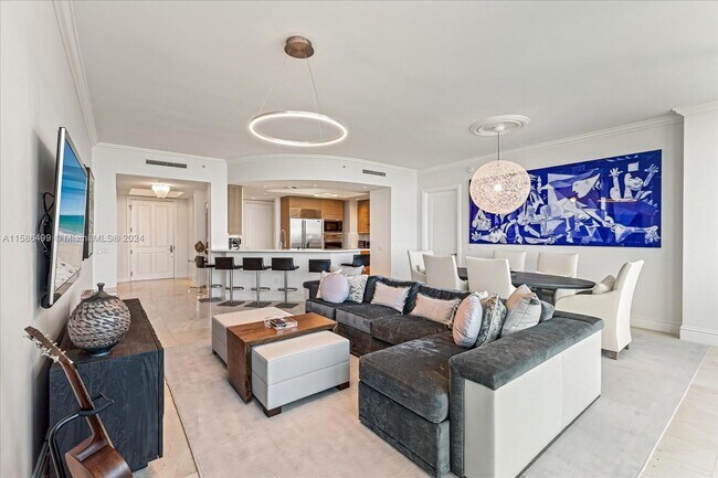 Building Photo - 10295 Collins Ave