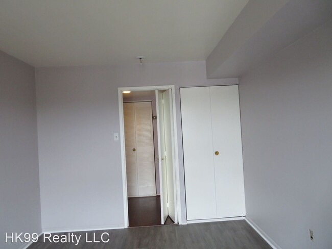 Building Photo - 2 br, 2 bath House - 7600 Roosevelt Blvd U...