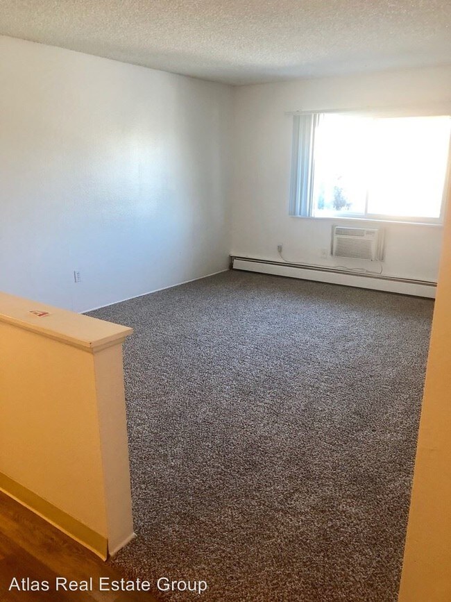 Building Photo - 3110 Mallard Dr