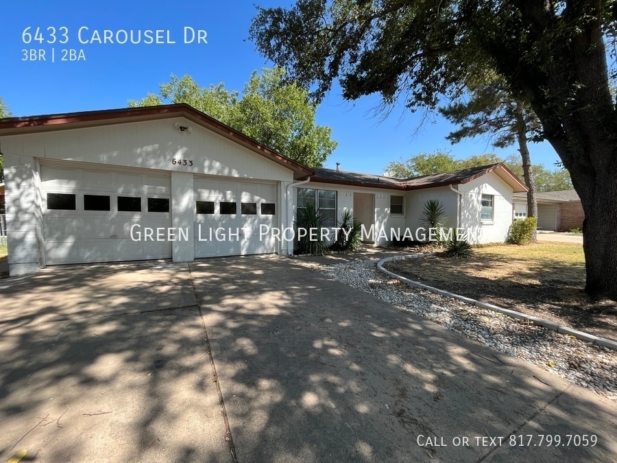 Foto del edificio - 6433 Carousel Dr