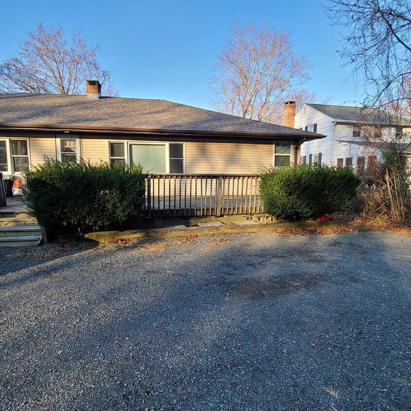 14 Fleetwood Park, Bethel, CT 06801 House Rental in Bethel, CT