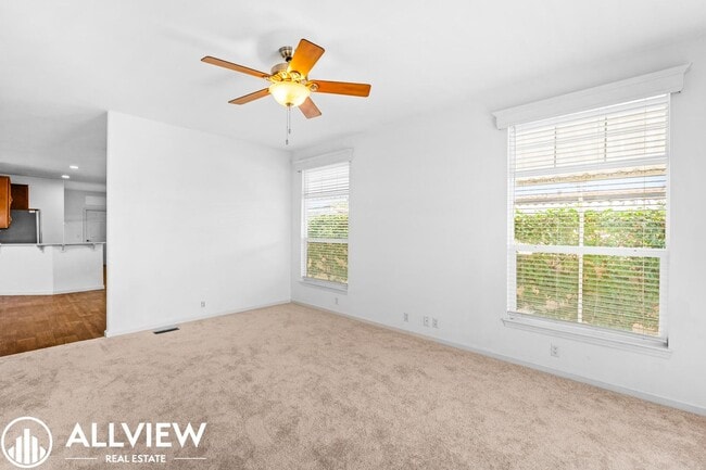 Foto del edificio - Stylish and beautiful 3-Bed Home with Land...