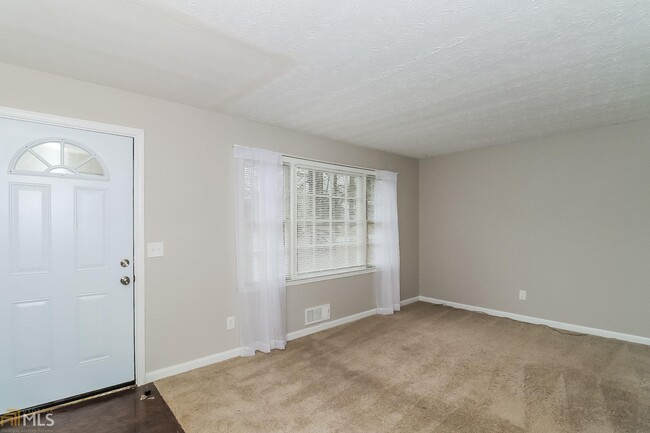 Building Photo - 1020 Tanglewood Trail