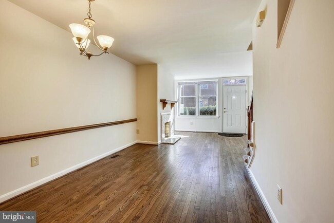 Foto del edificio - 510 Colecroft Ct