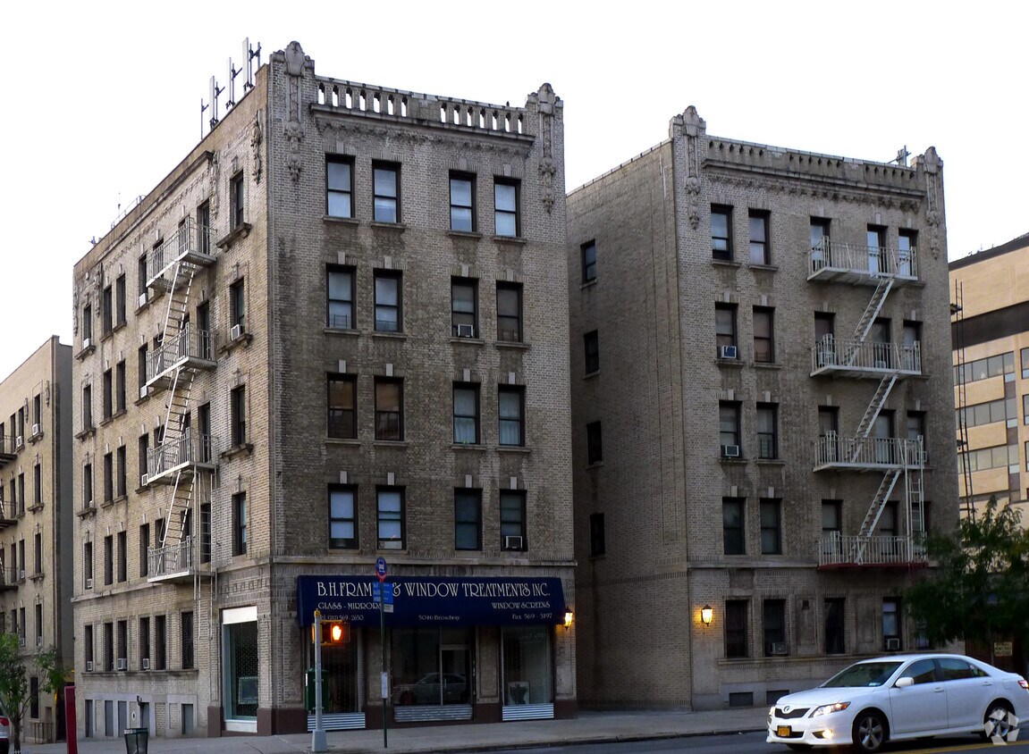 Building Photo - 5056 Broadway