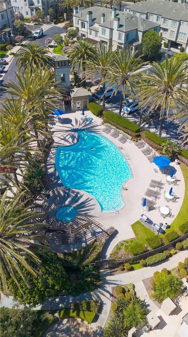 Foto del edificio - 6237 Surfcove Cir