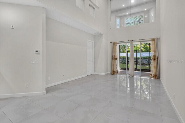 Foto del edificio - 8233 Tivoli Dr