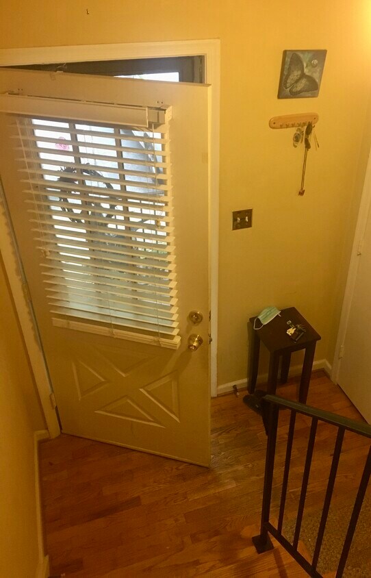 Foto principal - 105 Fidelity St