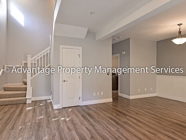 Building Photo - 3162 Golden Crest Common