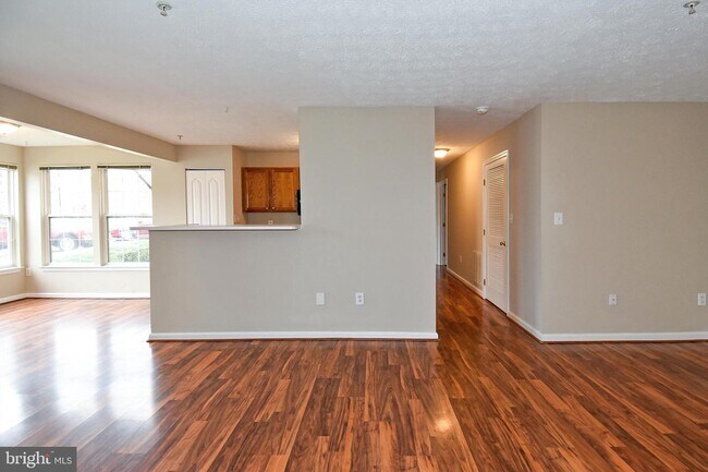 Building Photo - 2442 Blue Spring Ct