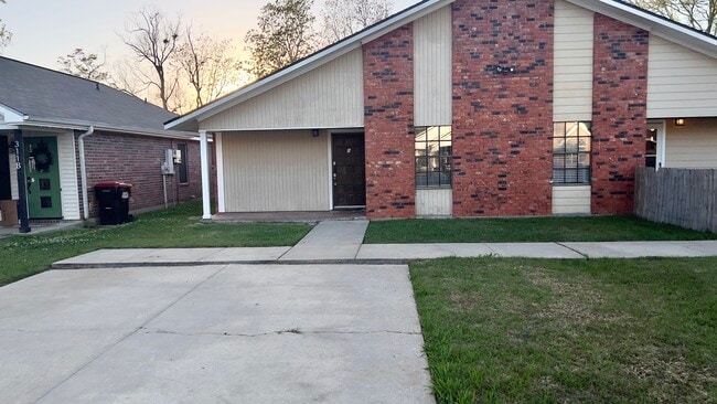 Building Photo - 313 Titan Dr