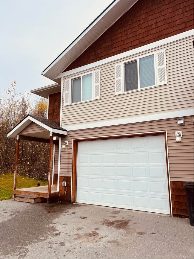 Building Photo - 5635 S Irwin Dr