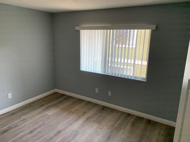 Foto del edificio - 3523 W Savanna St