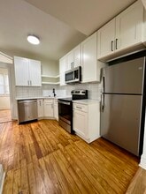 Building Photo - 319 E Scott Ave