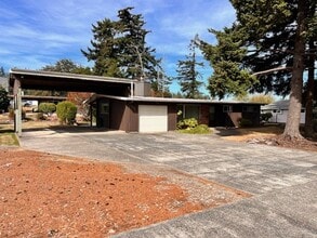 Building Photo - 375 Park Ave