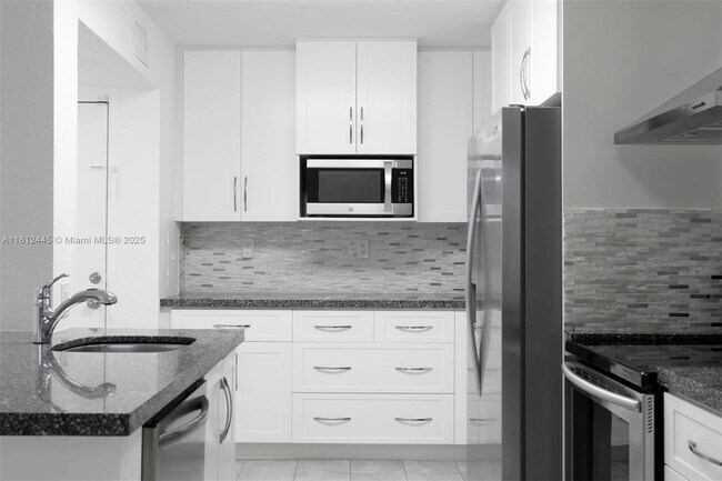 Foto del edificio - 10400 SW 108th Ave