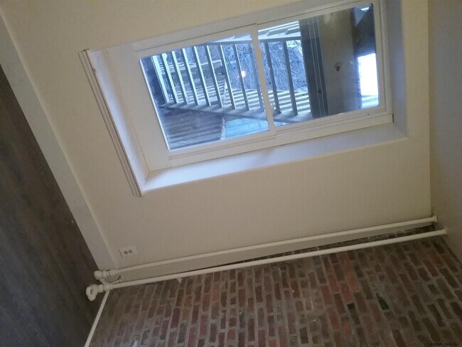 Building Photo - 4 Irving Pl