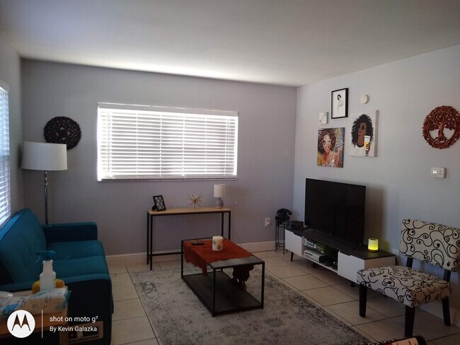 Foto del edificio - 311 Avanda Ct