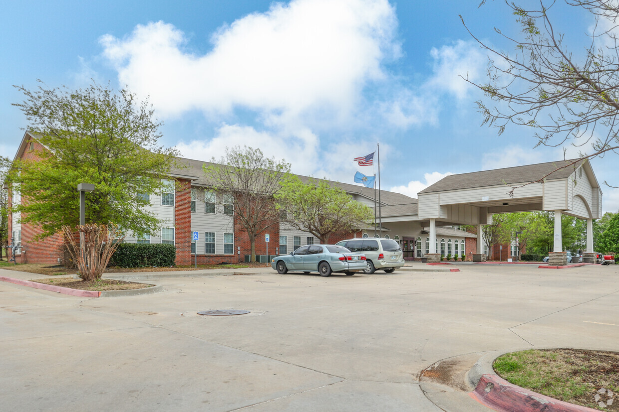 Primaria - Heritage Landing Senior Apartments