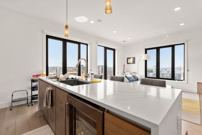 Foto del edificio - 30 Penniman Rd