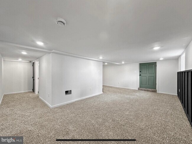 Building Photo - 3824 37th Pl